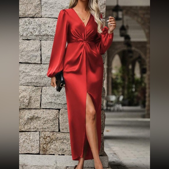 Luxe twist front slit thigh maxi dress - Picture 15 of 16